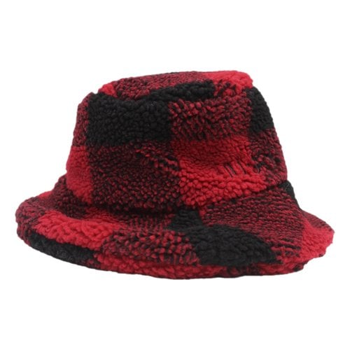 Pre-owned Liujo Hat In Red