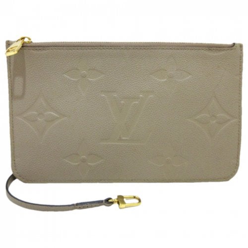Pre-owned Louis Vuitton Leather Clutch In Beige