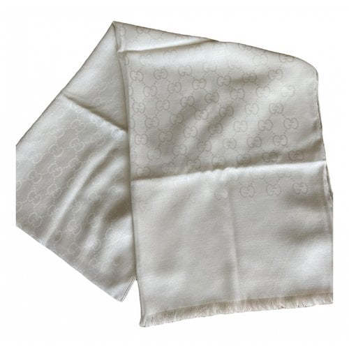 Pre-owned Gucci Wool Neckerchief In White