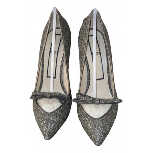 Pre-owned N°21 Glitter Heels In Silver