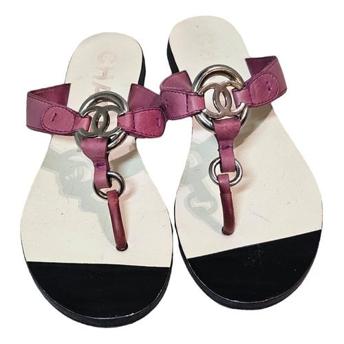 Pre-owned Chanel Leather Flip Flops In Pink