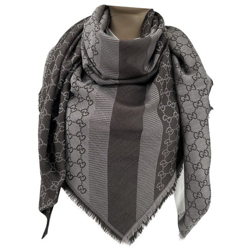 Pre-owned Gucci Wool Scarf In Brown
