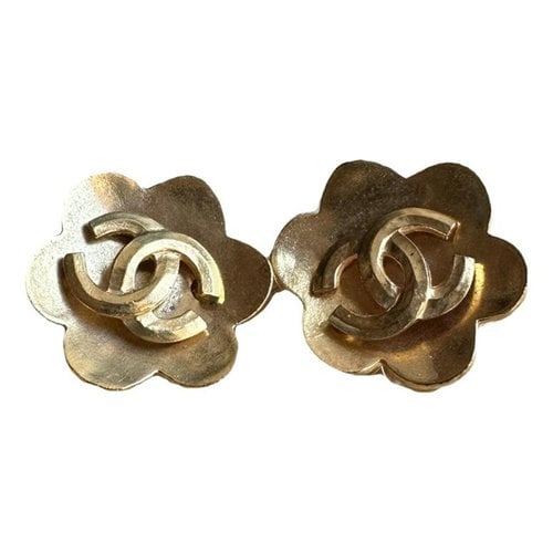 Pre-owned Chanel Camélia Earrings In Gold