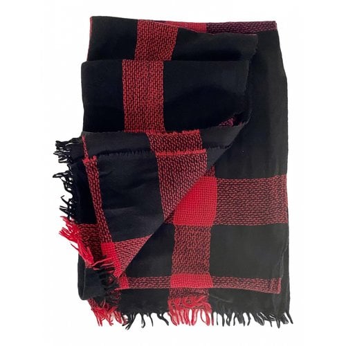 Pre-owned Burberry Cashmere Scarf In Red