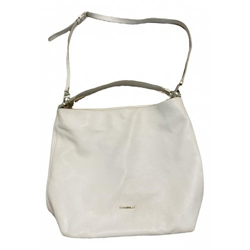 Pre-owned Coccinelle Leather Handbag In White