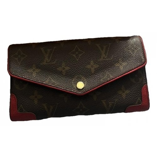 Pre-owned Louis Vuitton Patent Leather Wallet In Brown