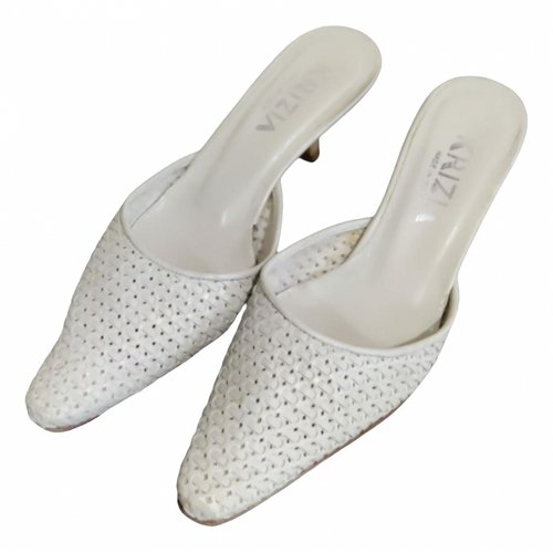 Pre-owned Krizia Leather Mules & Clogs In White