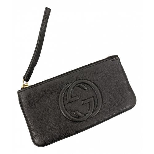 Pre-owned Gucci Soho Leather Clutch Bag In Black