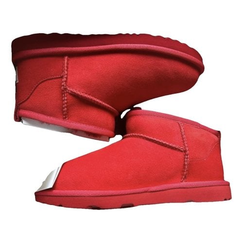 Pre-owned Ugg Leather Snow Boots In Red