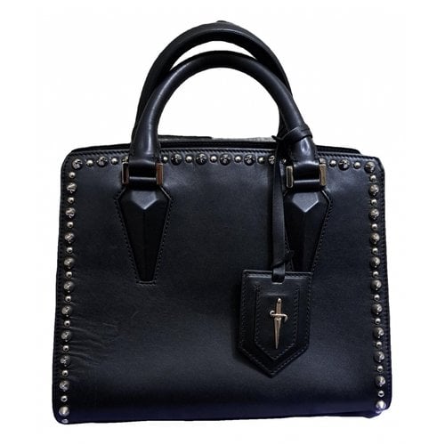 Pre-owned Cesare Paciotti Leather Handbag In Black