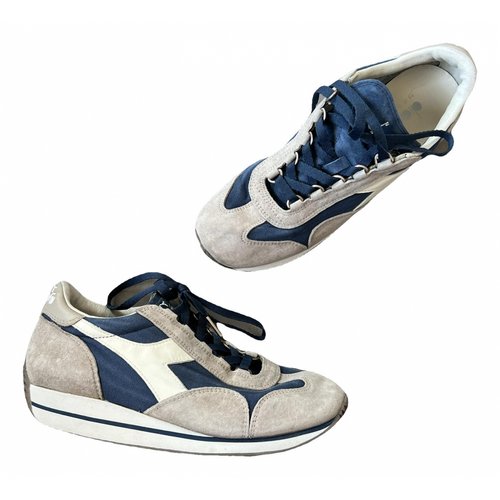 Pre-owned Diadora Trainers In Blue