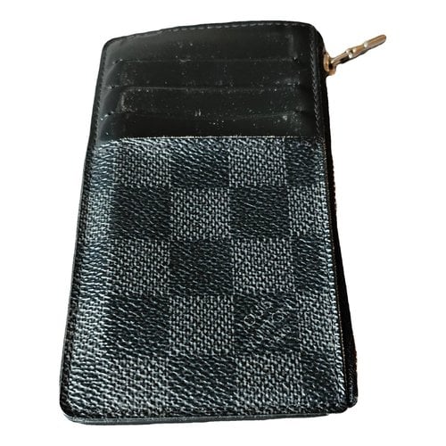 Pre-owned Louis Vuitton Cloth Wallet In Grey