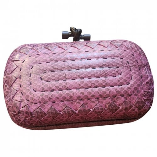 Pre-owned Bottega Veneta Pochette Knot Leather Clutch Bag In Purple