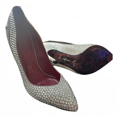 Pre-owned Cesare Paciotti Leather Heels In Silver