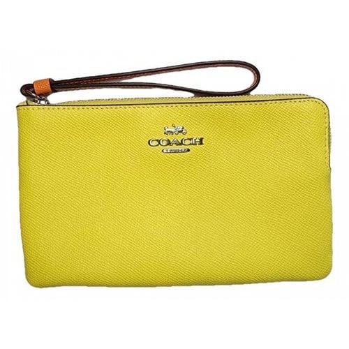 Pre-owned Coach Leather Purse In Yellow