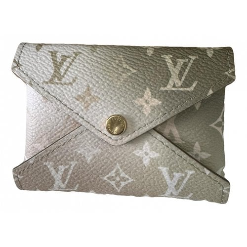 Pre-owned Louis Vuitton Daily Leather Purse In Beige