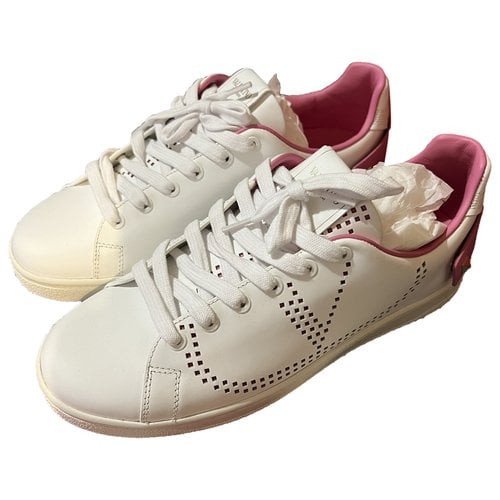 Pre-owned Valentino Garavani Backnet Leather Trainers In Pink