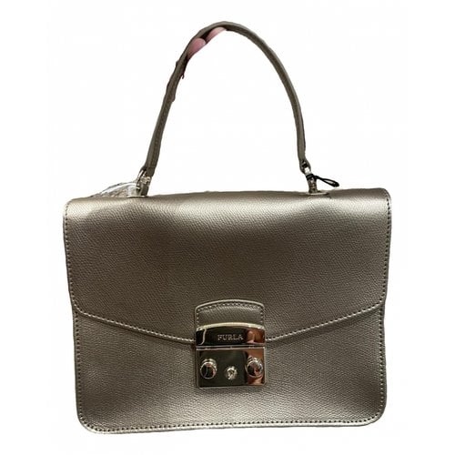 Pre-owned Furla Metropolis Leather Handbag In Gold