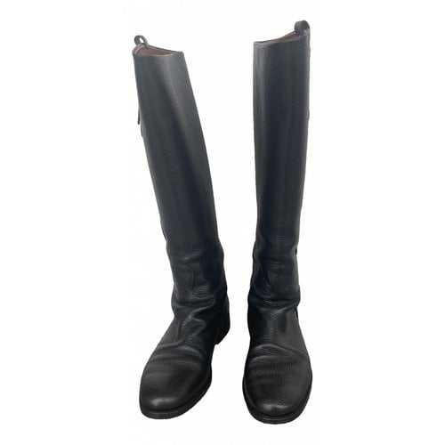Pre-owned Valentino Garavani Leather Riding Boots In Black