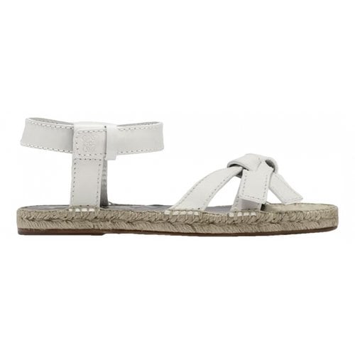 Pre-owned Loewe Gate Leather Sandal In White