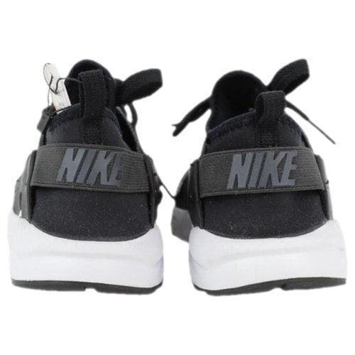 Pre-owned Nike Huarache Cloth Trainers In Black