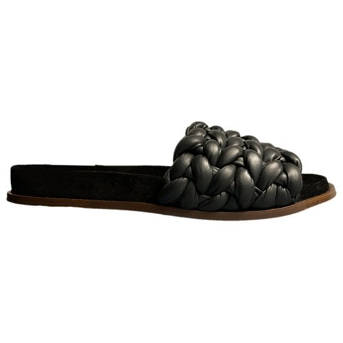 Pre-owned Chloé Leather Mules In Black
