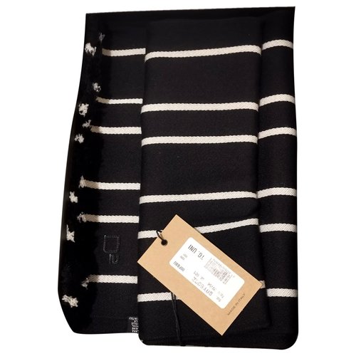 Pre-owned Dsquared2 Wool Scarf In Black