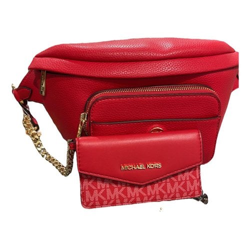Pre-owned Michael Kors Jet Set Leather Crossbody Bag In Red