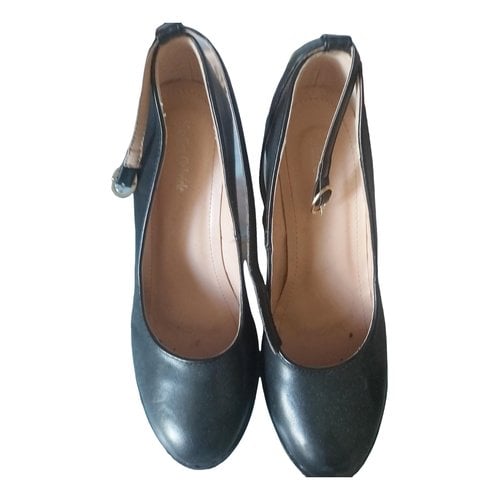Pre-owned Amomento Heels In Black