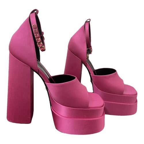 Pre-owned Versace Medusa Aevitas Cloth Heels In Pink