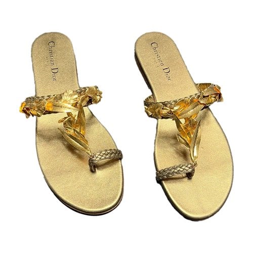 Pre-owned Dior Leather Flip Flops In Gold