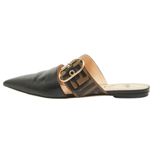 Pre-owned Fendi Patent Leather Sandal In Black