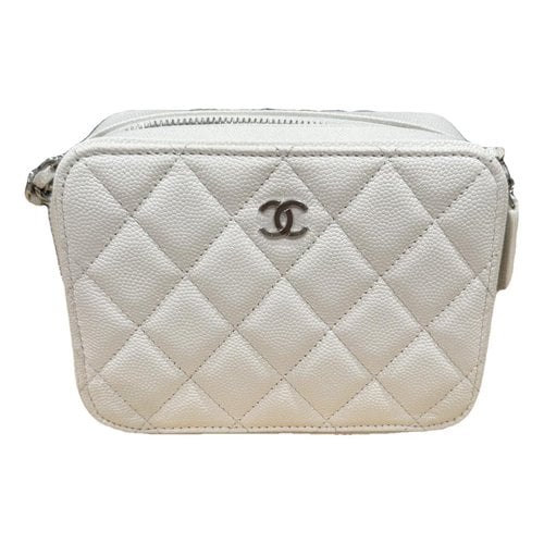 Pre-owned Chanel Vanity Leather Handbag In White