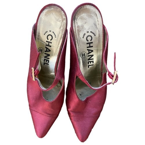 Pre-owned Chanel Cloth Heels In Red