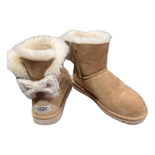 Pre-owned Ugg Boots In Camel