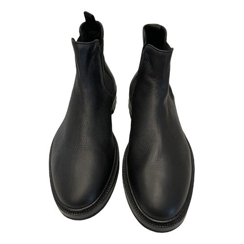 Pre-owned Giorgio Armani Leather Boots In Black