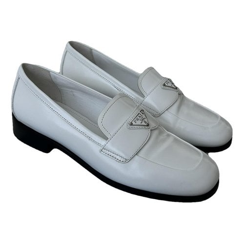 Pre-owned Prada Leather Flats In White