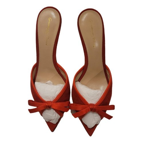Pre-owned Gianvito Rossi Mules In Red