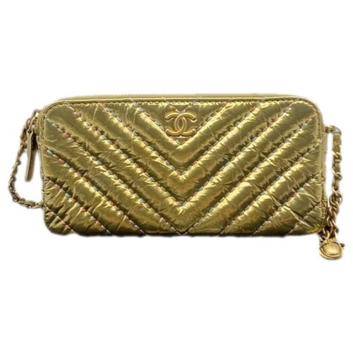 Pre-owned Chanel Patent Leather Handbag In Gold
