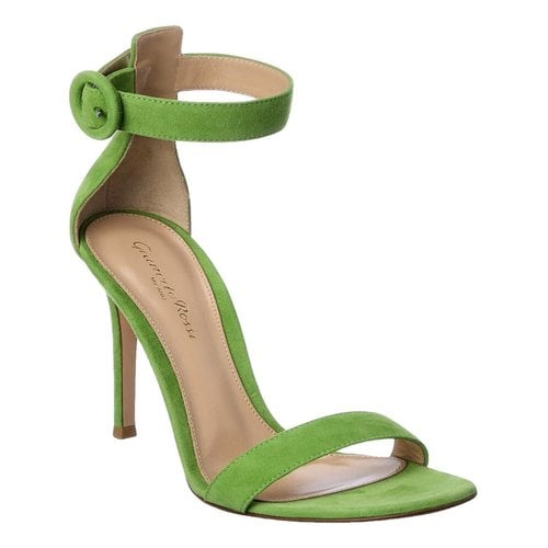 Pre-owned Gianvito Rossi Heels In Green