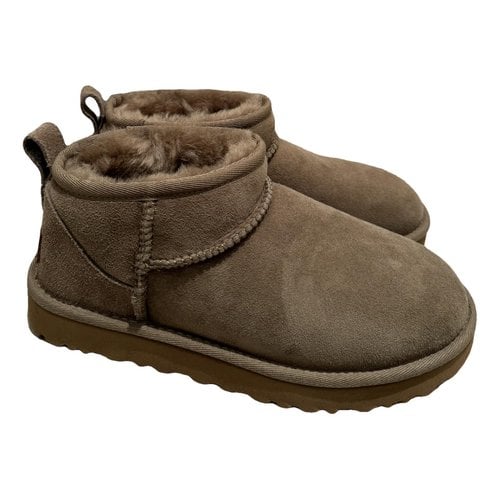 Pre-owned Ugg Leather Boots In Khaki