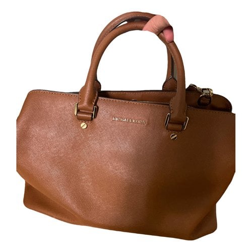Pre-owned Michael Kors Savannah Leather Crossbody Bag In Camel