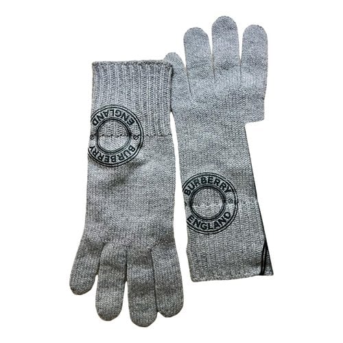 Pre-owned Burberry Cashmere Gloves In Grey