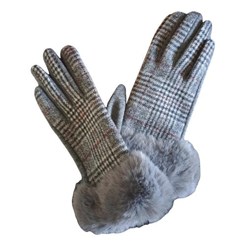 Pre-owned Enrico Coveri Wool Gloves In Grey