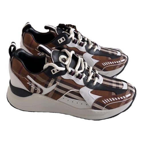 Pre-owned Burberry Leather Low Trainers In Brown