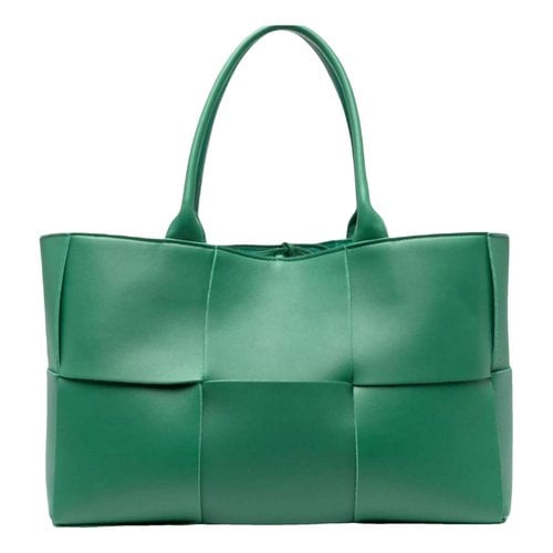 Pre-owned Bottega Veneta Arco Leather Handbag In Green