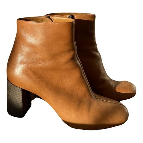 Pre-owned Chloé Leather Ankle Boots In Camel
