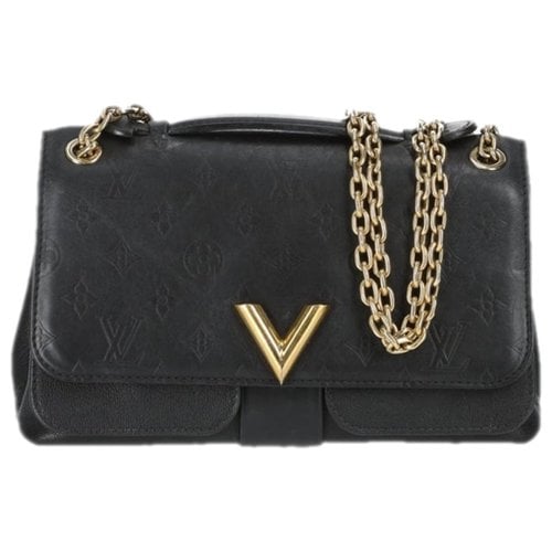 Pre-owned Louis Vuitton Very Leather Crossbody Bag In Black