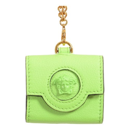 Pre-owned Versace Leather Purse In Green