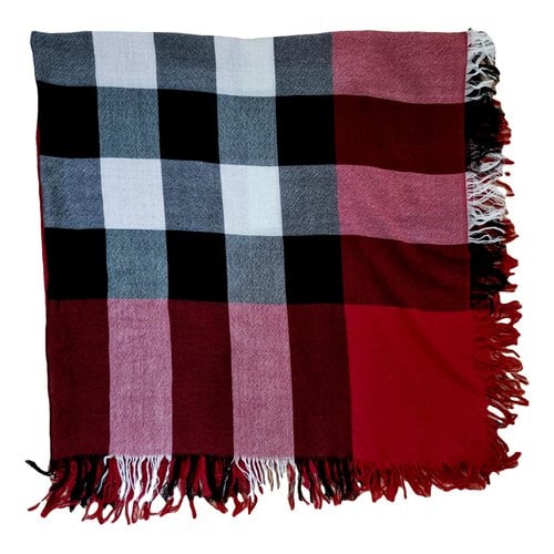 Pre-owned Burberry Wool Scarf In Red